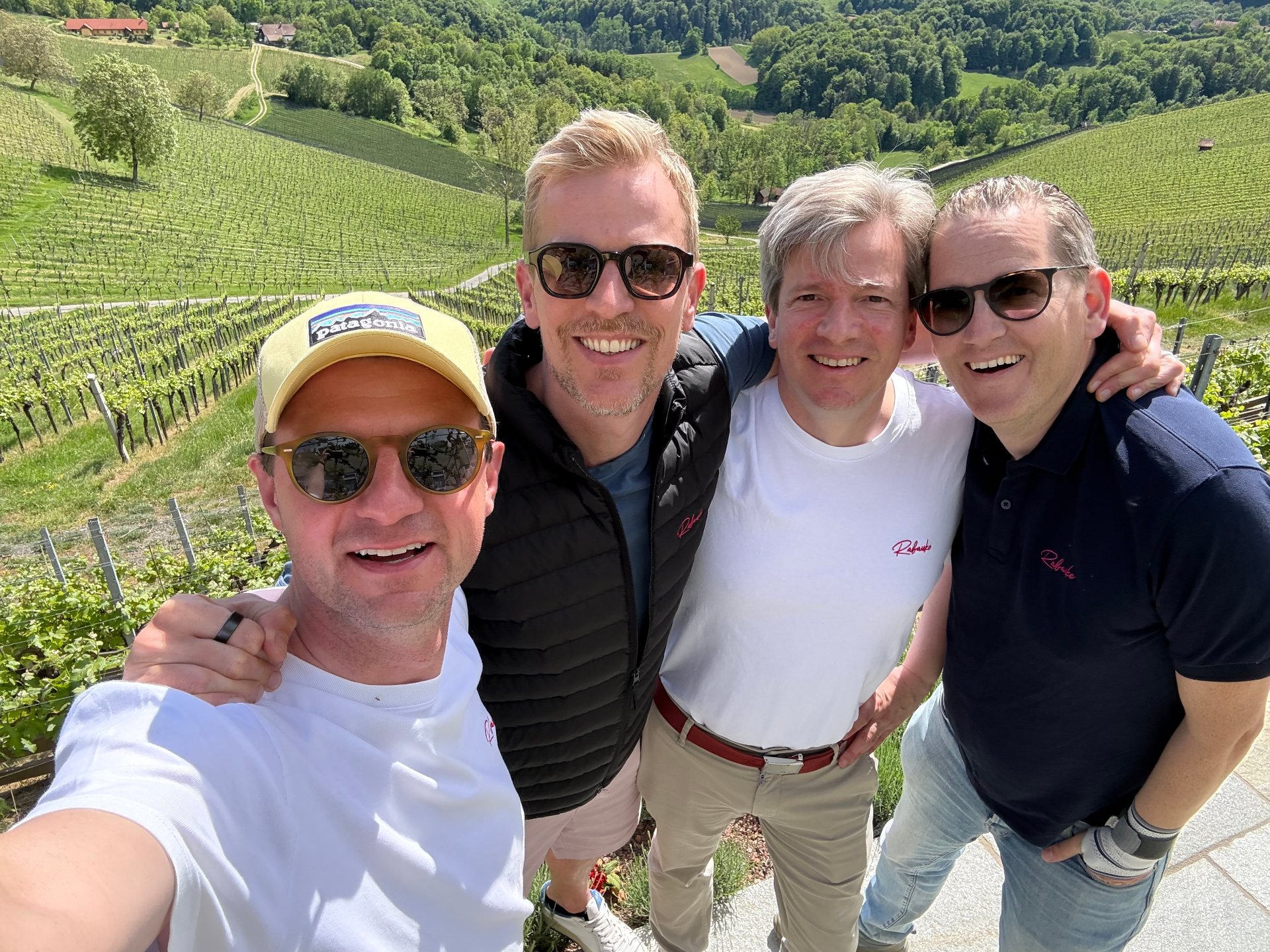 Ben, Heiko, Jan und Björn im Weinberg